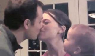 当着爸爸妈妈的面做 当着爸爸妈妈的面做